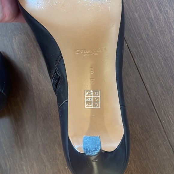 Coach Shoes Brown - Picture 6 of 7